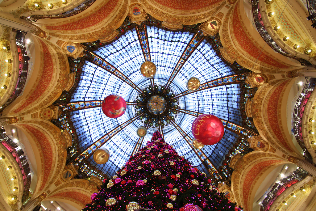 パリで迎えるクリスマスにはギャラリー・ラファイエットへ！