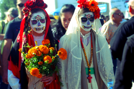 ハロウィンはただの仮装イベントではない！「メキシコのハロウィン「死者の日」The Day of the Dead／Dia de los Muertos）」