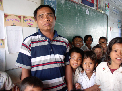 カンボジアに小学校を作らなければいけない理由とは？