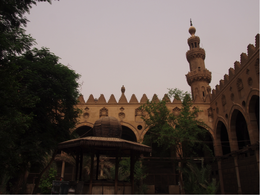 OLバックパッカー旅行記〜エジプトイスラム地区の庶民的モスクをご紹介！〜